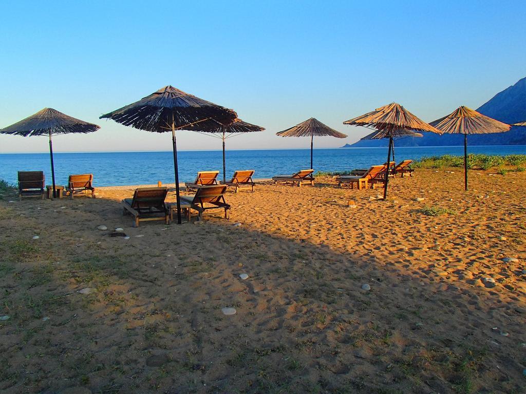 Arcadia Hotel Чирали Екстер'єр фото