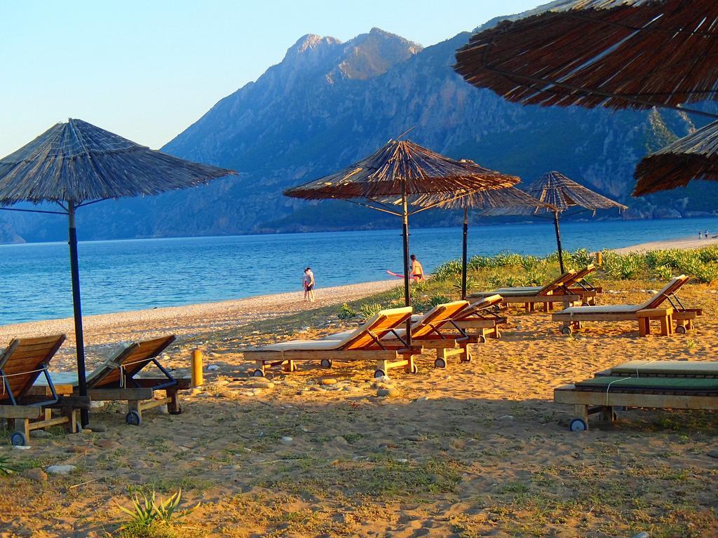 Arcadia Hotel Чирали Екстер'єр фото