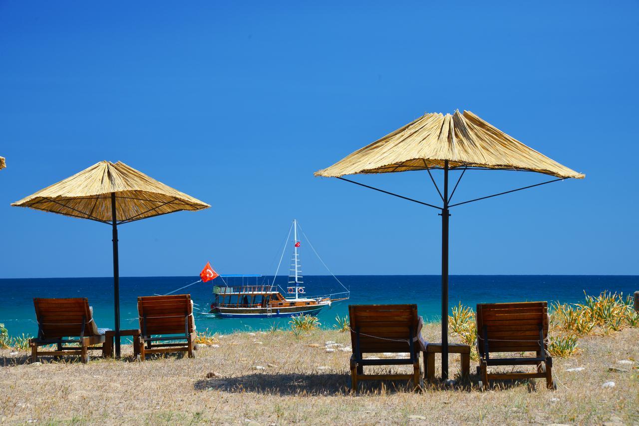 Arcadia Hotel Чирали Екстер'єр фото