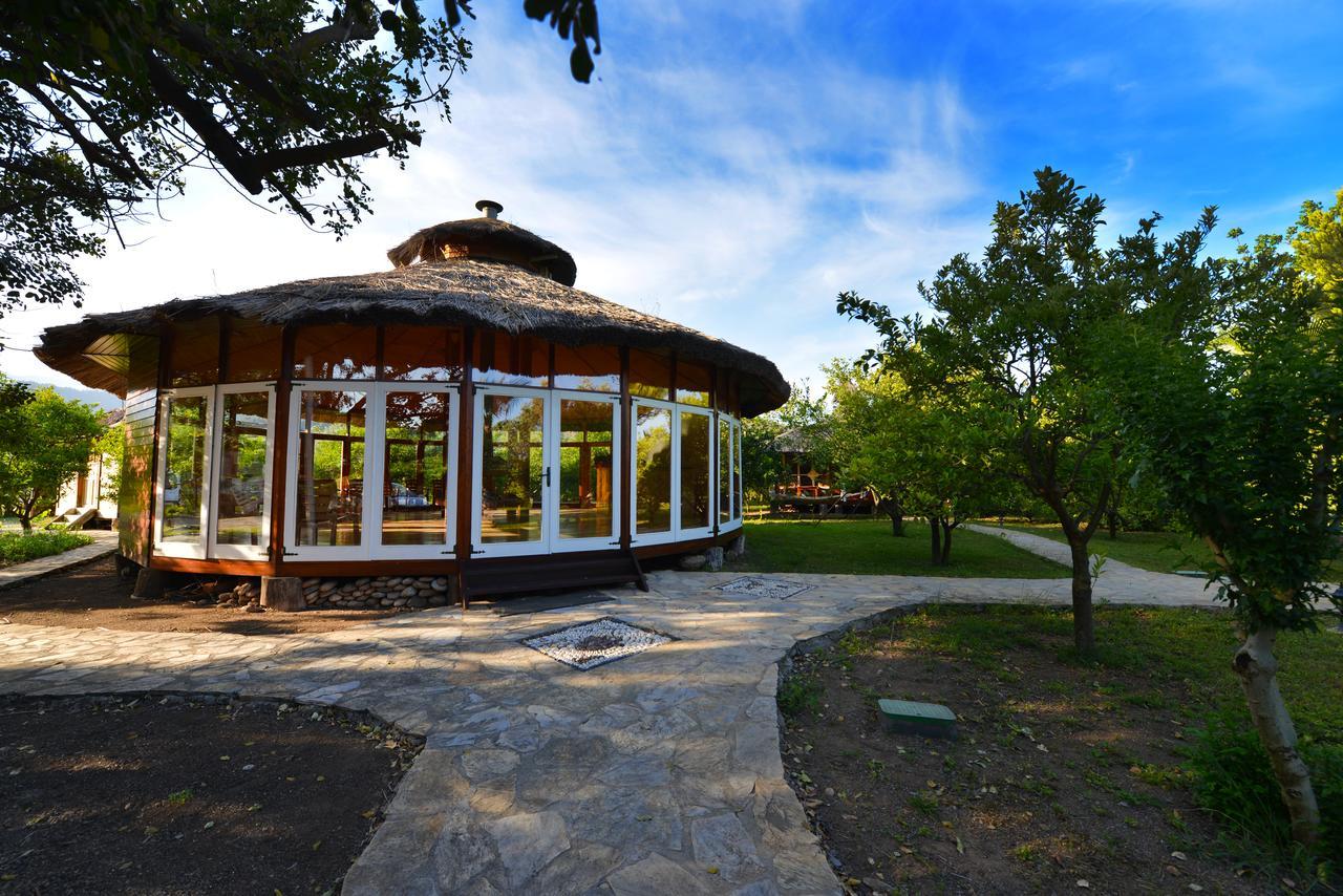 Arcadia Hotel Чирали Екстер'єр фото