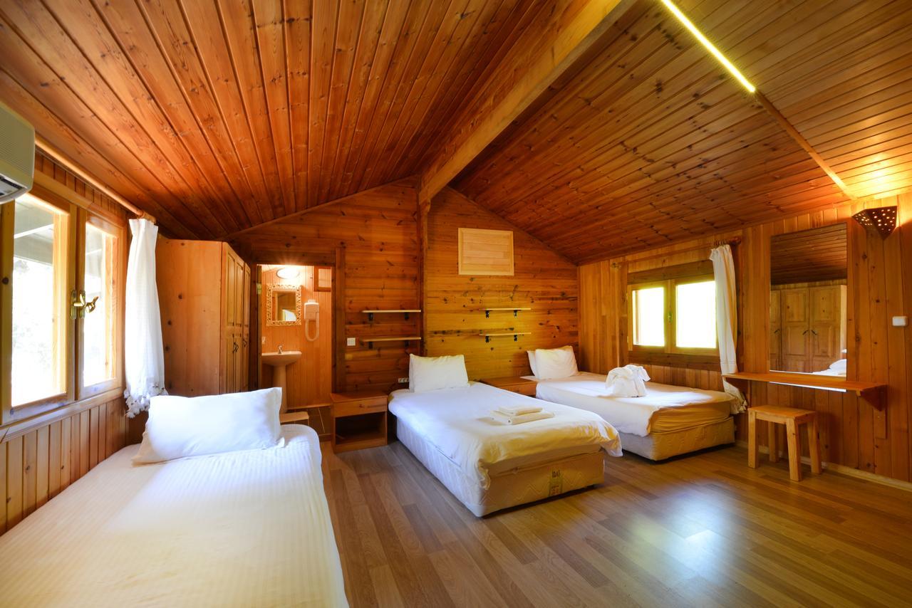 Arcadia Hotel Чирали Екстер'єр фото
